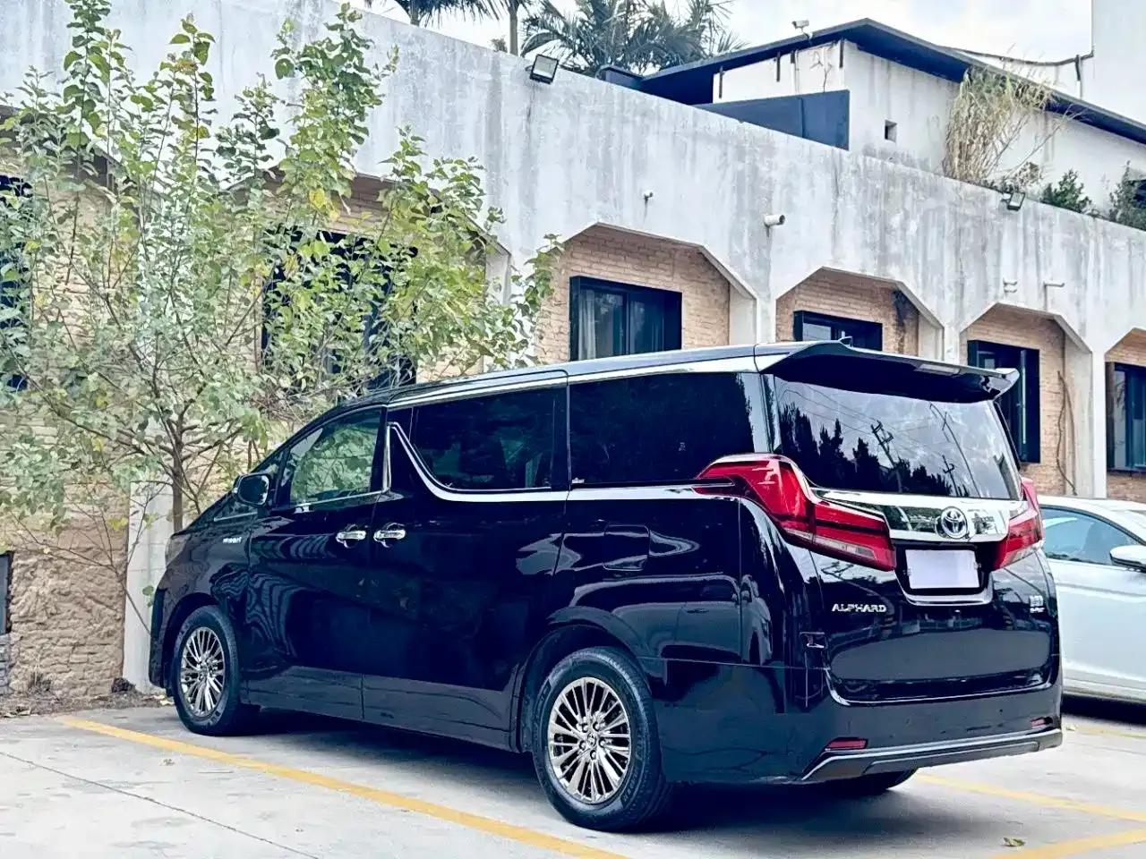 2021 Alphard Hybrid 2.5L Luxury Edition — миниатюра 7