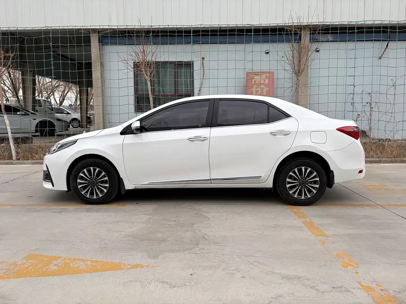 2018 Toyota Corolla 1.2T S-CVT GL-i Smart Edition — миниатюра 9