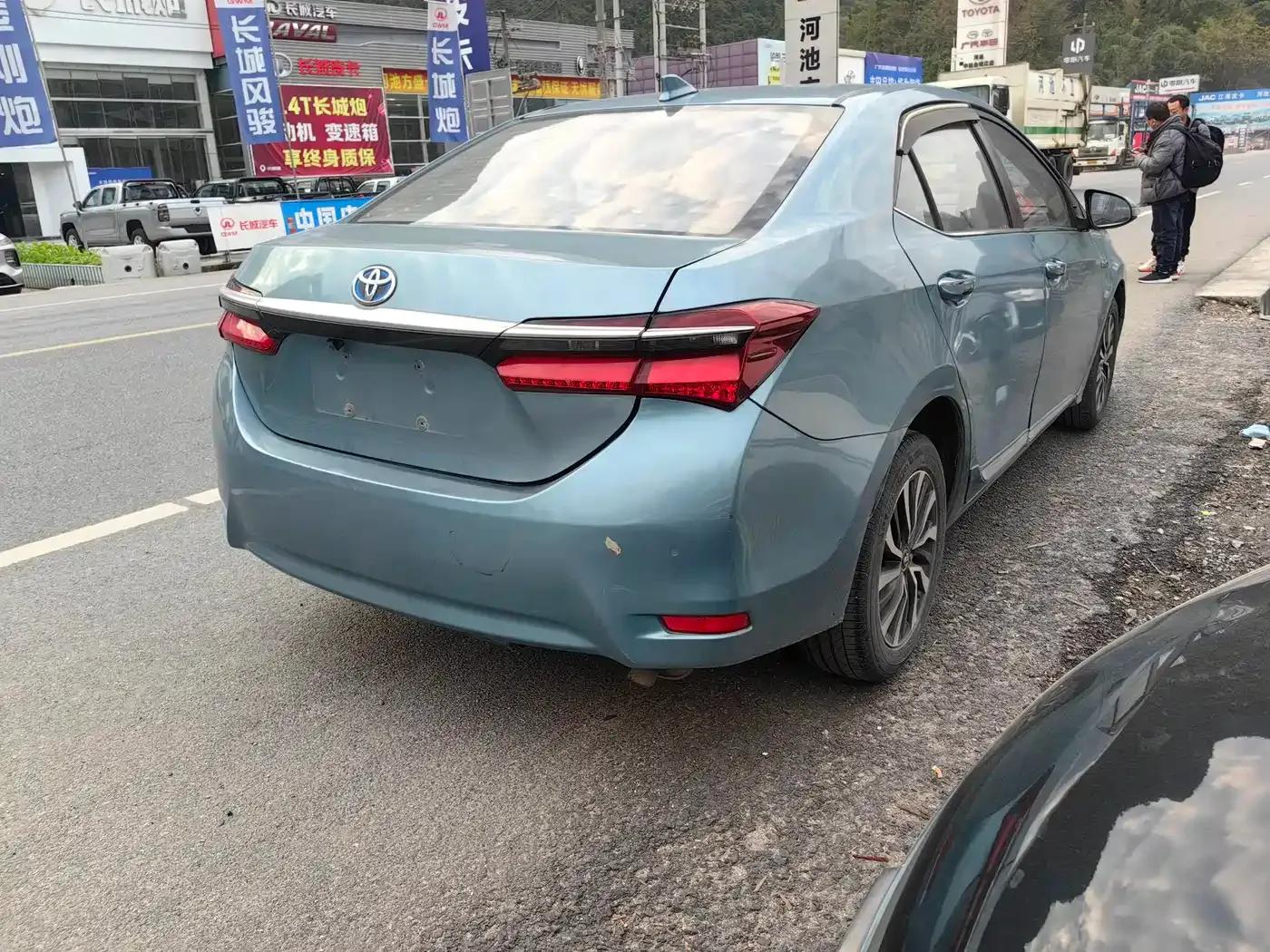 2017 Toyota Corolla Hybrid 1.8L E-CVT Elite Edition (Facelift) — миниатюра 5