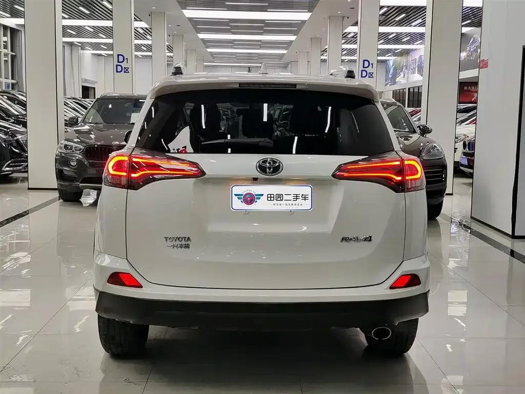 2016 Toyota RAV4 2.0L CVT 2WD Fashion Edition (National V Emission Standard) — миниатюра 5