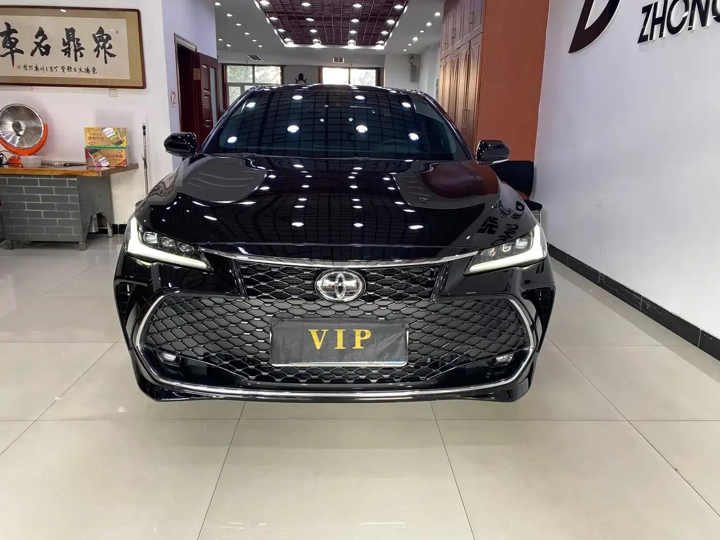 2023 Toyota Avalon 2.5L Luxury Edition — миниатюра 2