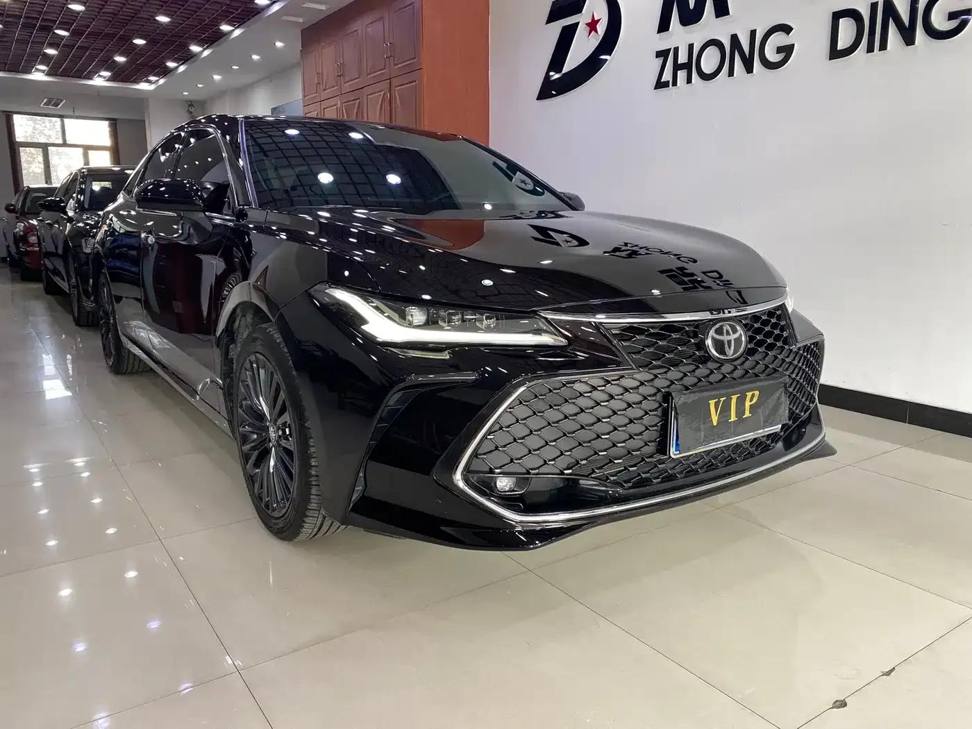 2023 Toyota Avalon 2.5L Luxury Edition — миниатюра 3