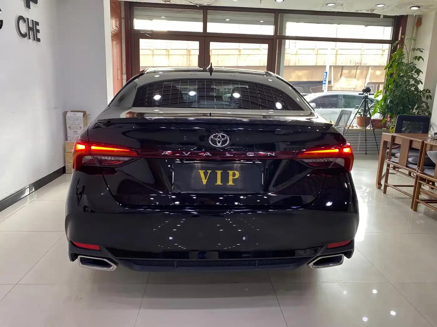 2023 Toyota Avalon 2.5L Luxury Edition — миниатюра 5