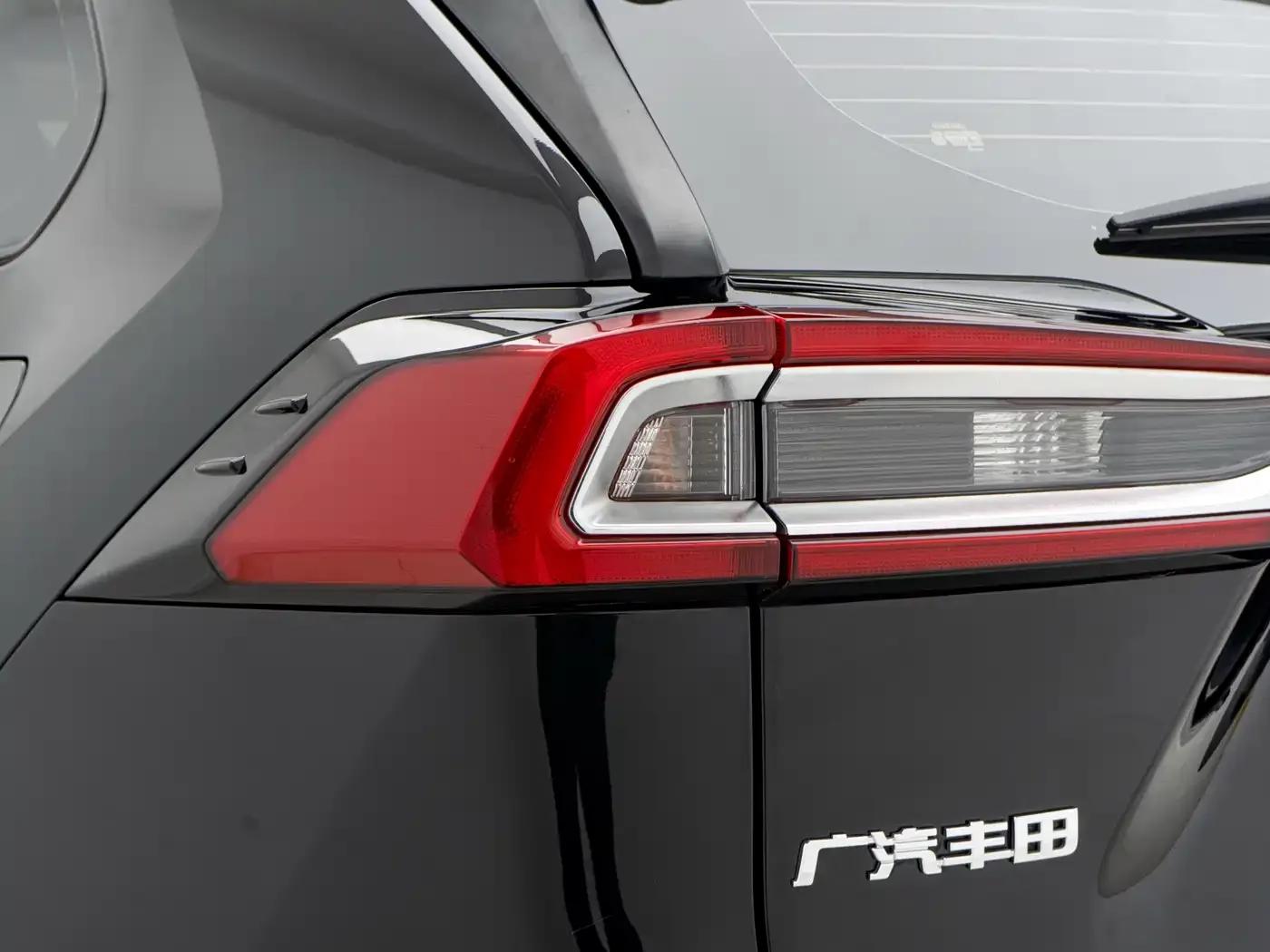 2023 Toyota Highlander 2.0L CVT 2WD Leading Edition — миниатюра 18