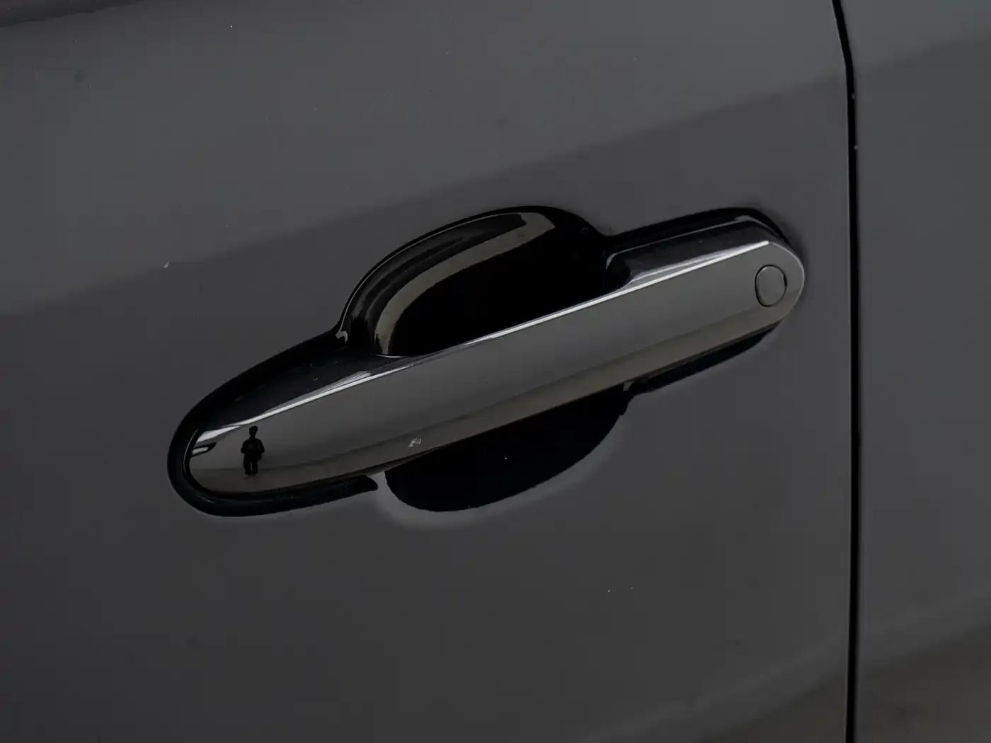 2023 Toyota Highlander 2.0L CVT 2WD Leading Edition — миниатюра 19