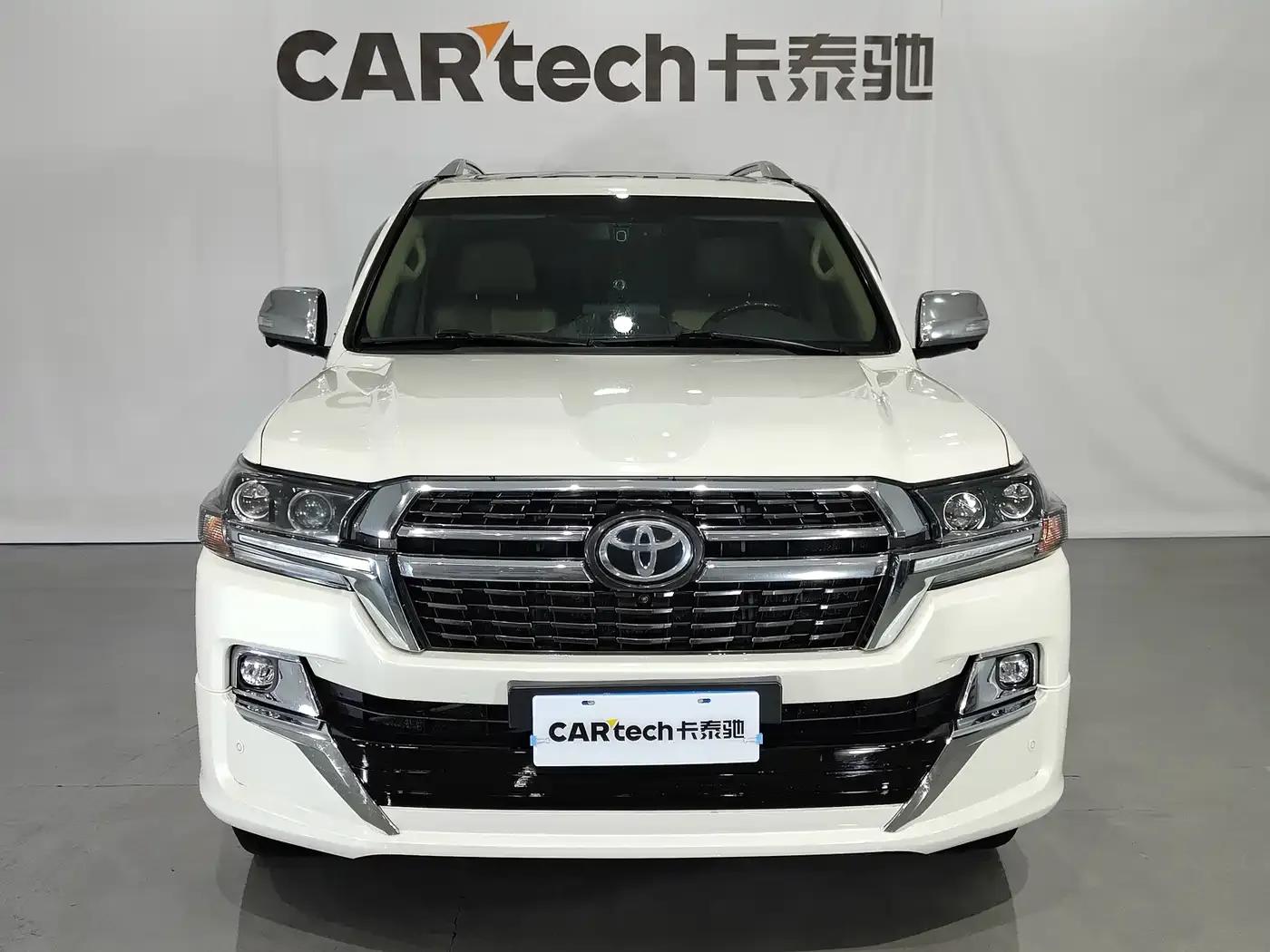 2019 Land Cruiser (Imported) 5.7L Automatic — миниатюра 2