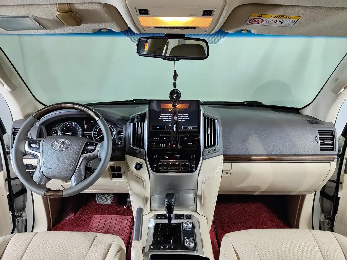 2019 Land Cruiser (Imported) 5.7L Automatic — миниатюра 6