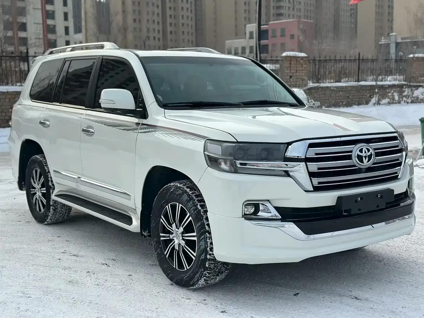 2013 Land Cruiser (Imported) Middle East Version — миниатюра 3