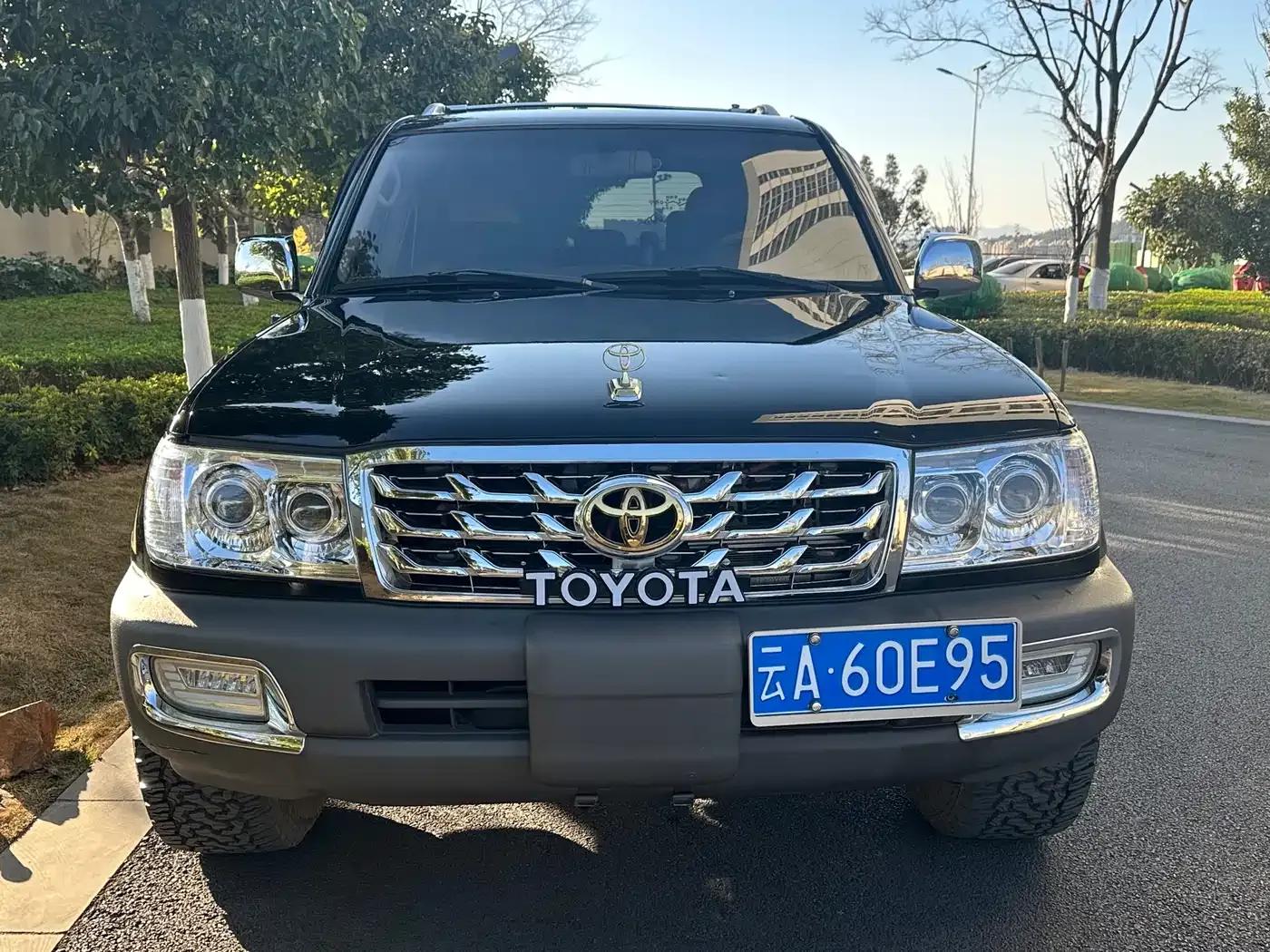 2001 Land Cruiser (Imported) 4.7L Automatic — миниатюра 3