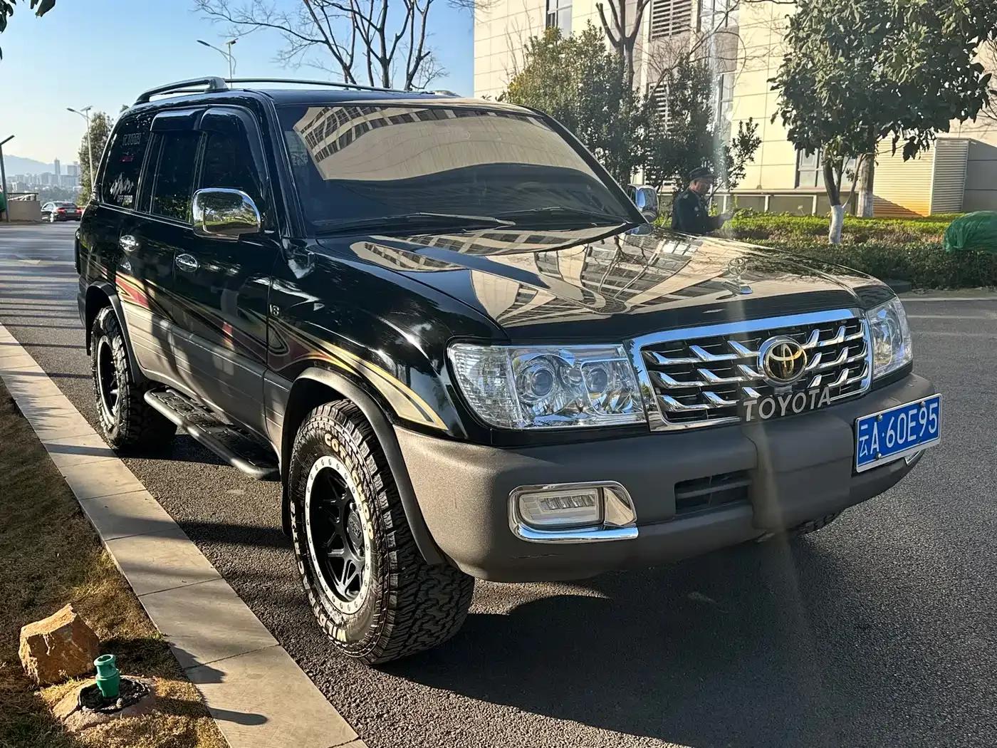 2001 Land Cruiser (Imported) 4.7L Automatic — миниатюра 4