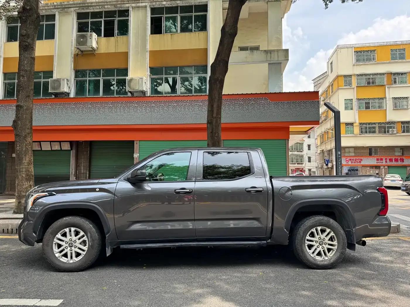 2022 Tundra 3.5T US Spec — миниатюра 3