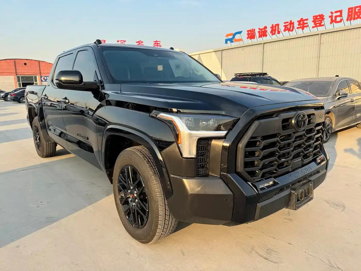 2023 Tundra 3.5T US Spec — миниатюра 3