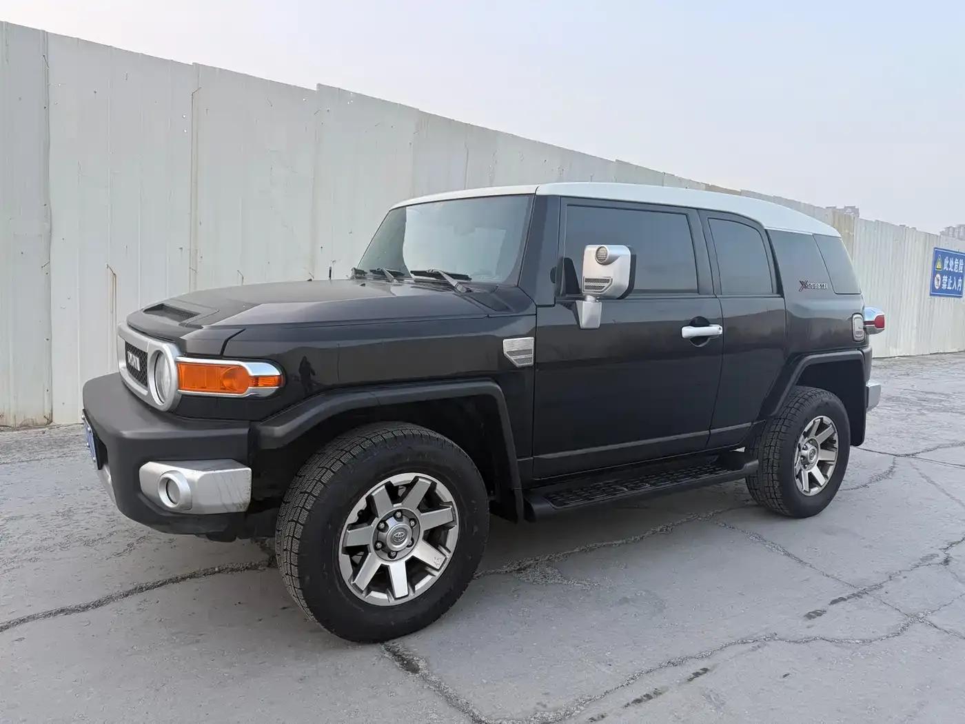 2013 FJ Cruiser 4.0L — миниатюра 3