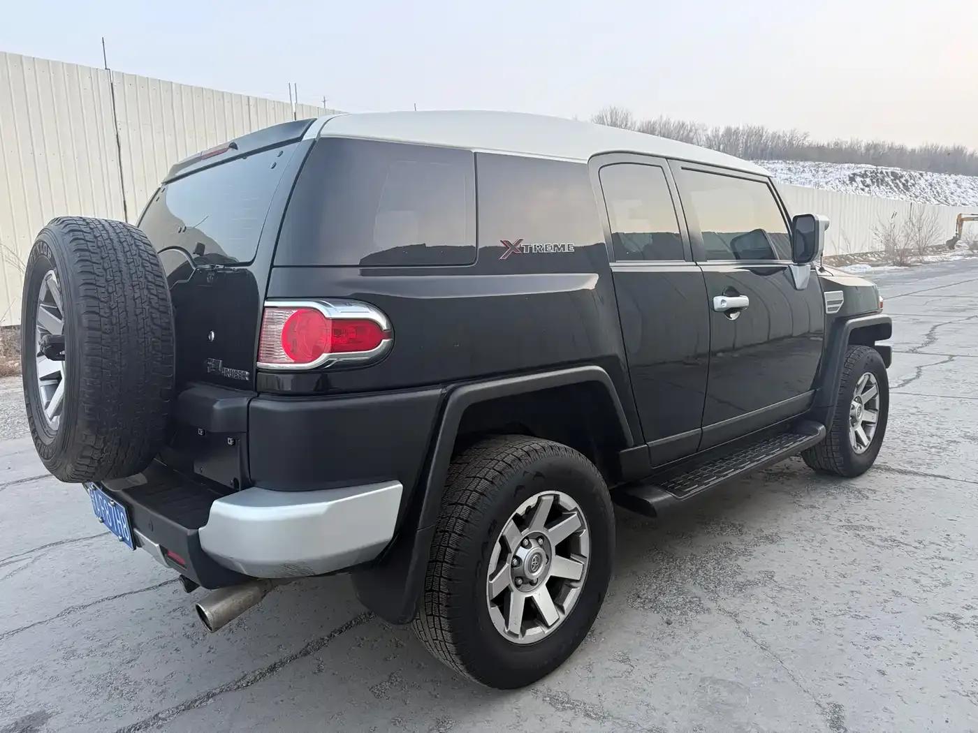2013 FJ Cruiser 4.0L — миниатюра 9