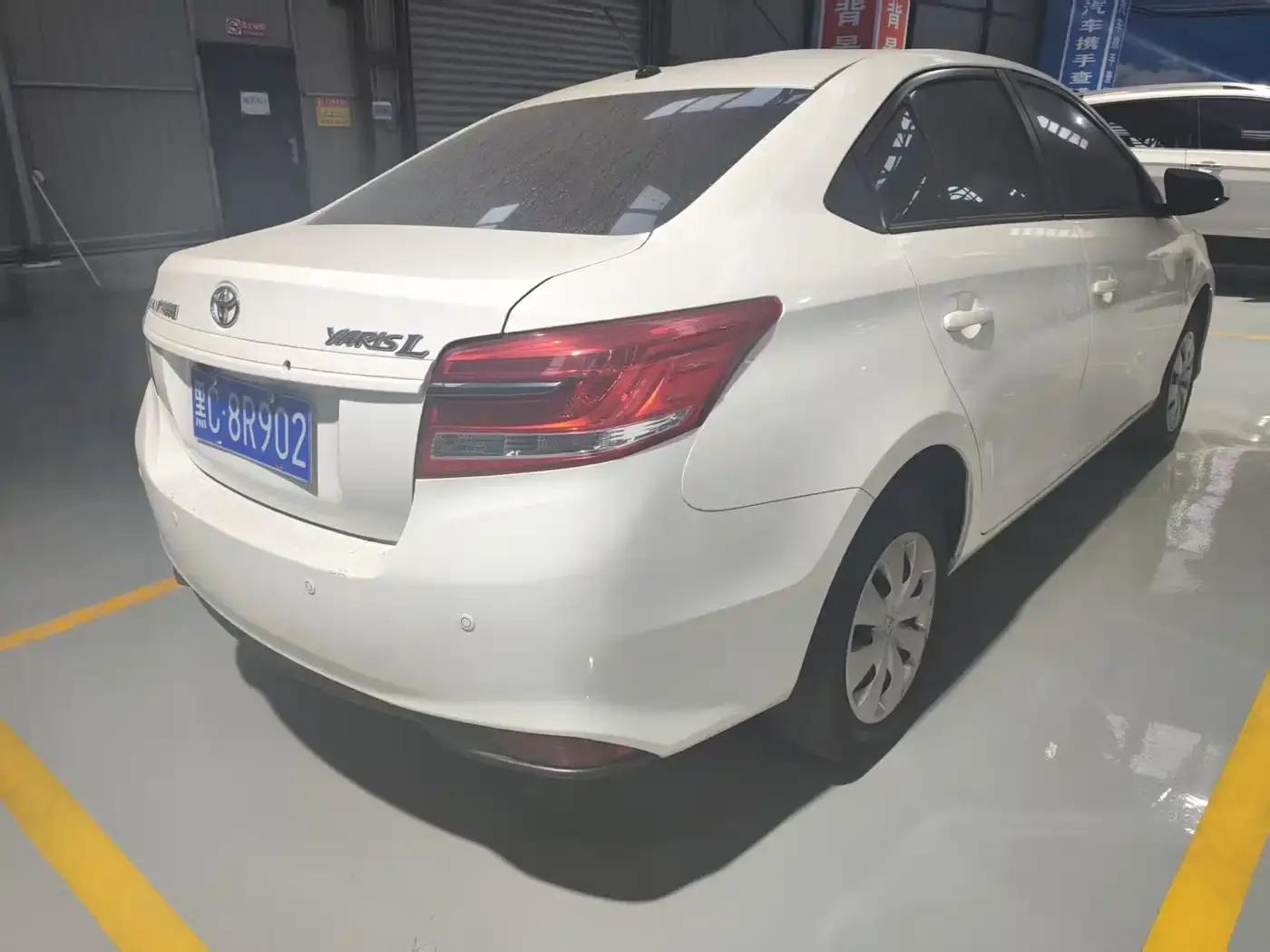 YARiS L 2022 1.5L CVT Luxury PLUS Edition — миниатюра 4