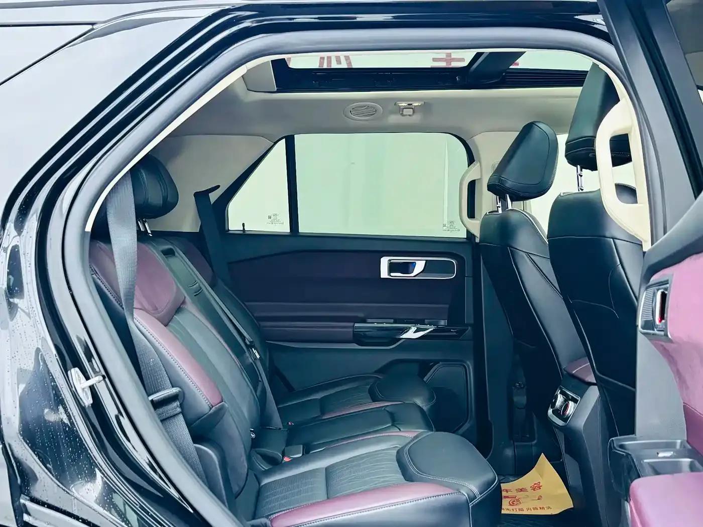 2023 Ford Explorer EcoBoost 285 AWD Titanium Edition 7-Seater — миниатюра 16