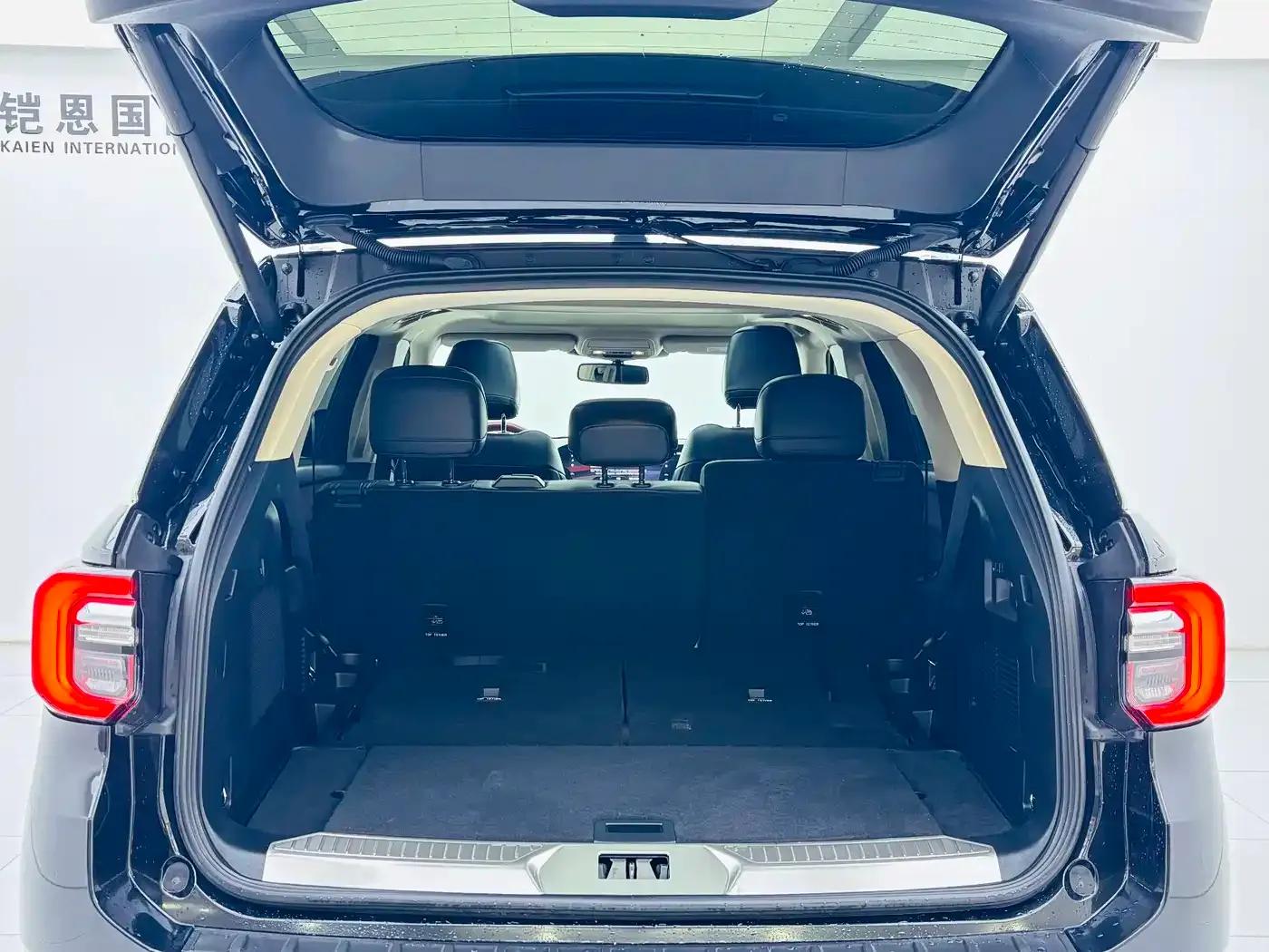 2023 Ford Explorer EcoBoost 285 AWD Titanium Edition 7-Seater — миниатюра 17
