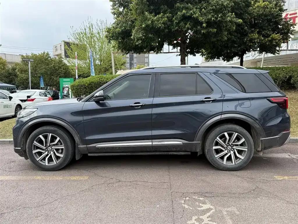 2023 Ford Explorer EcoBoost 285 AWD Titanium Edition (6-seater) — миниатюра 3