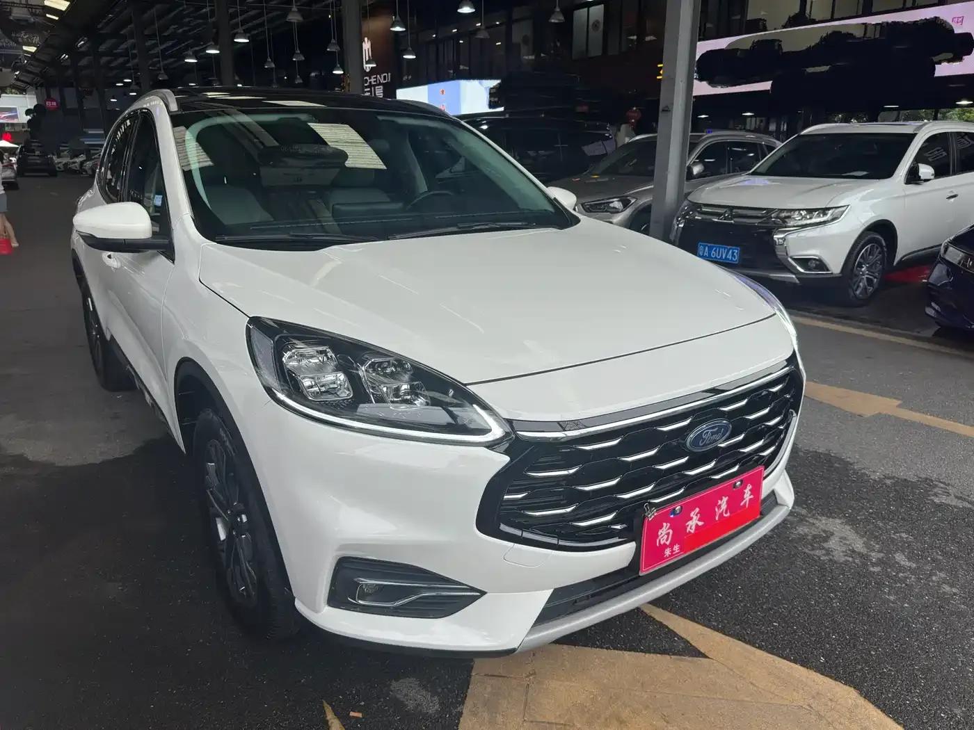 Escape 2020 EcoBoost 245 2WD Premium Edition — миниатюра 2
