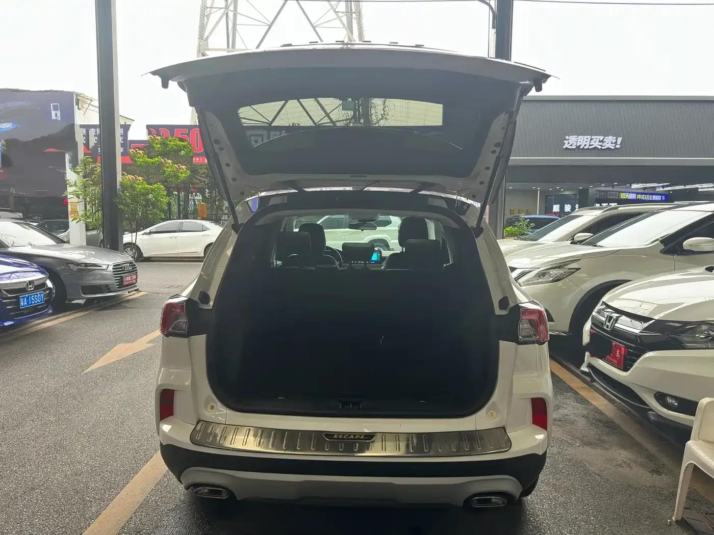 Escape 2020 EcoBoost 245 2WD Premium Edition — миниатюра 6