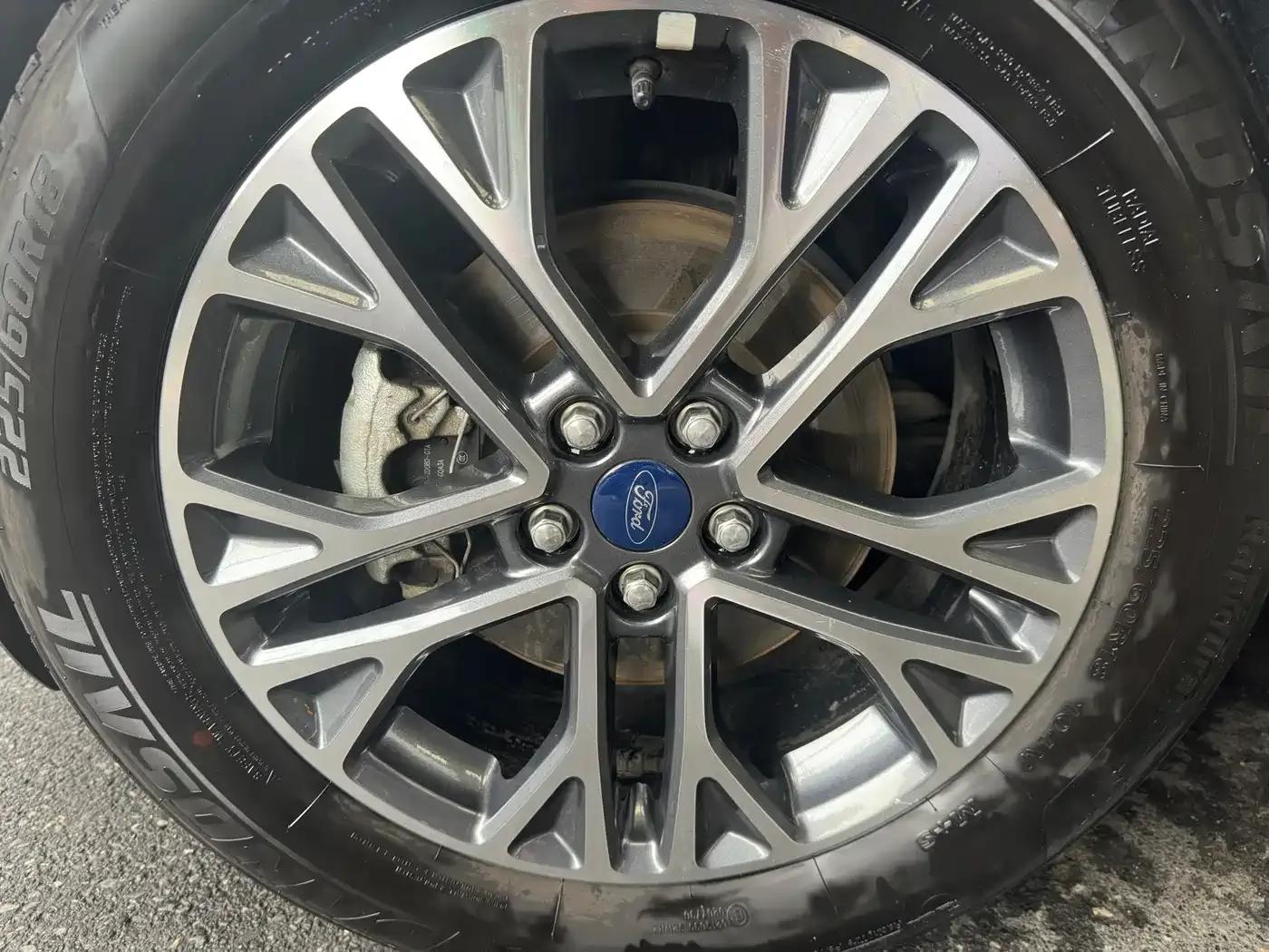 Escape 2020 EcoBoost 245 2WD Premium Edition — миниатюра 10