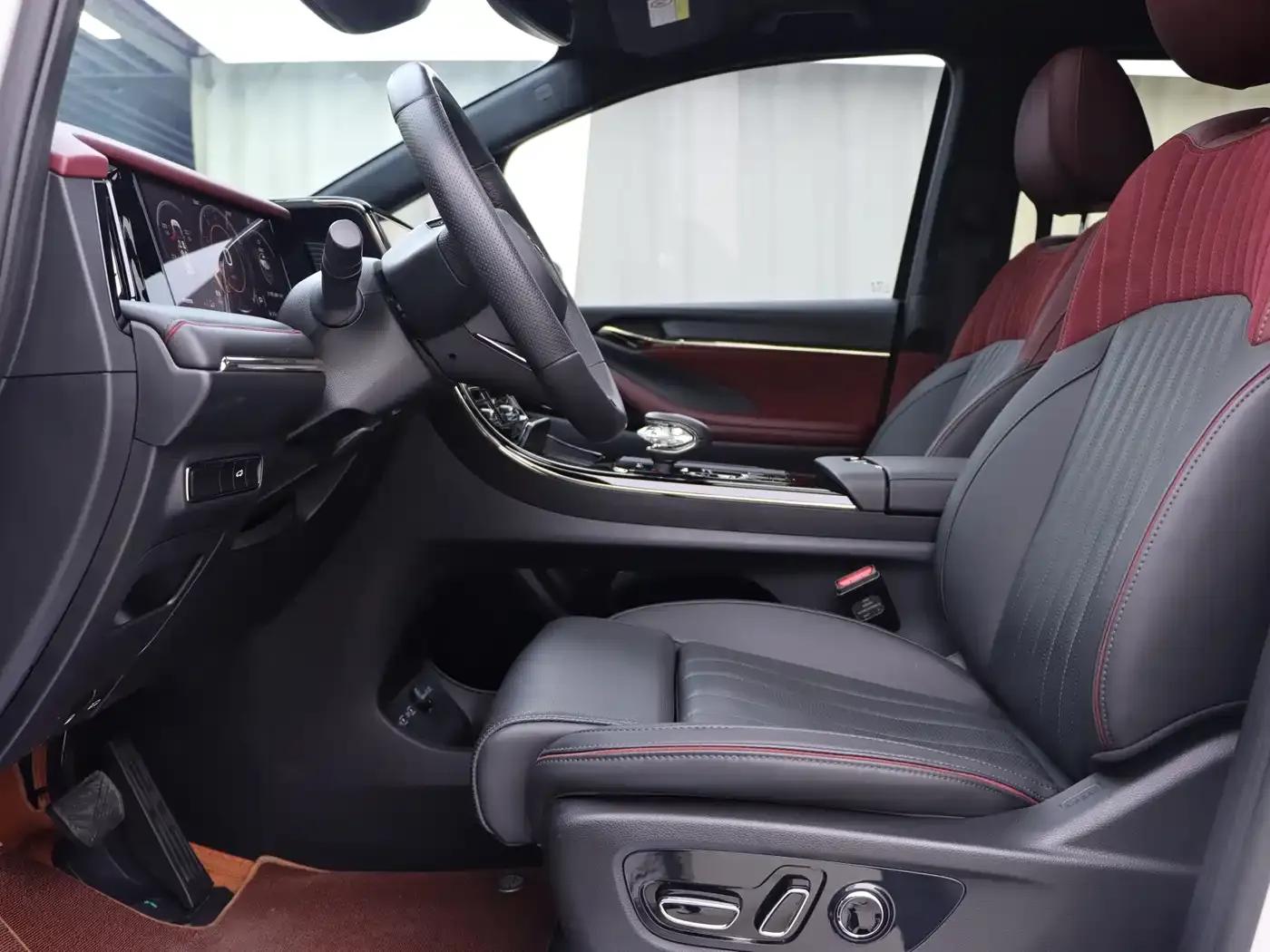 Trumpchi M8 2024 Master Series 400T Supreme Edition — миниатюра 4