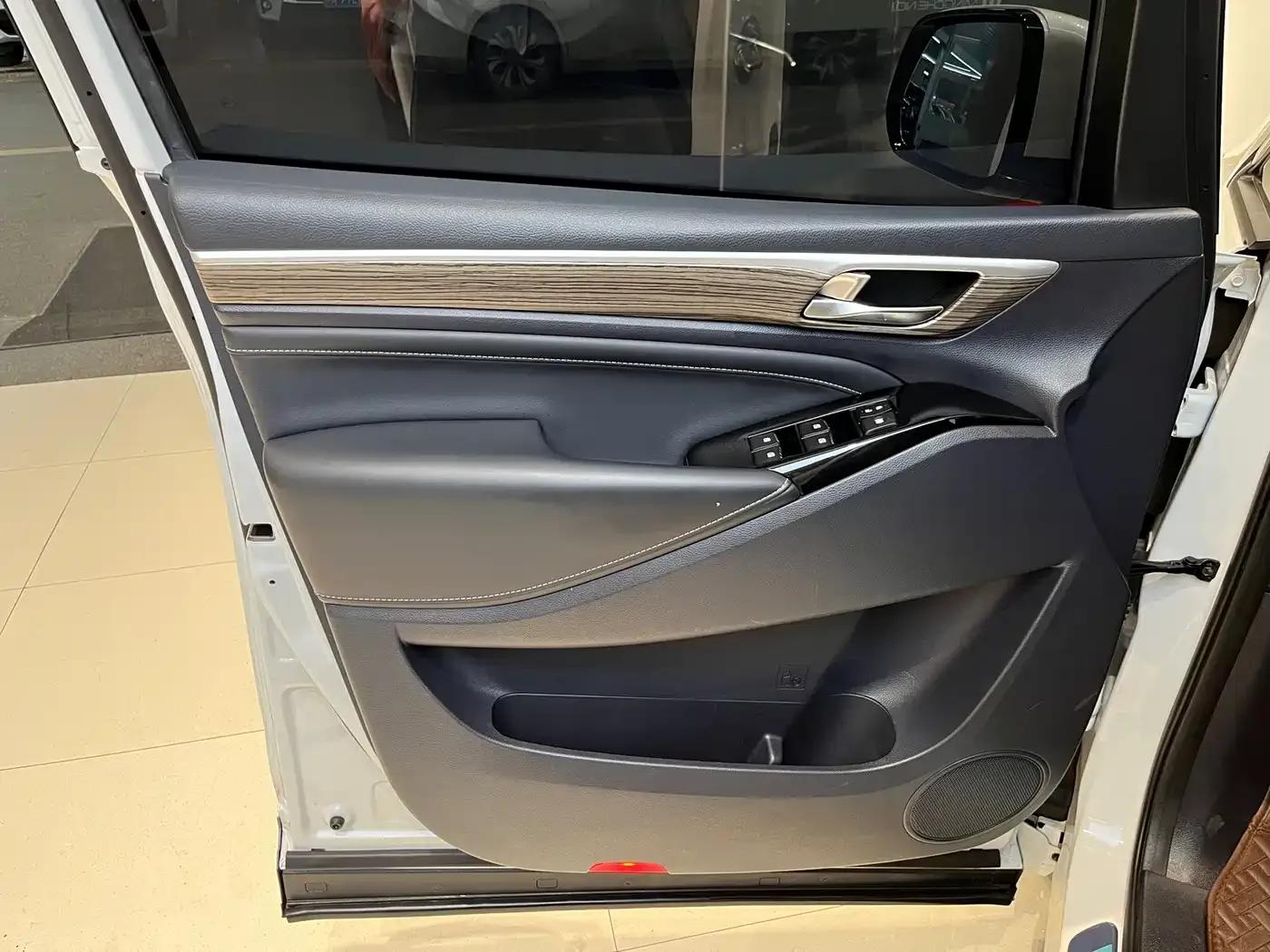 Trumpchi M8 2023 Leading Series 390T Flagship Edition — миниатюра 8