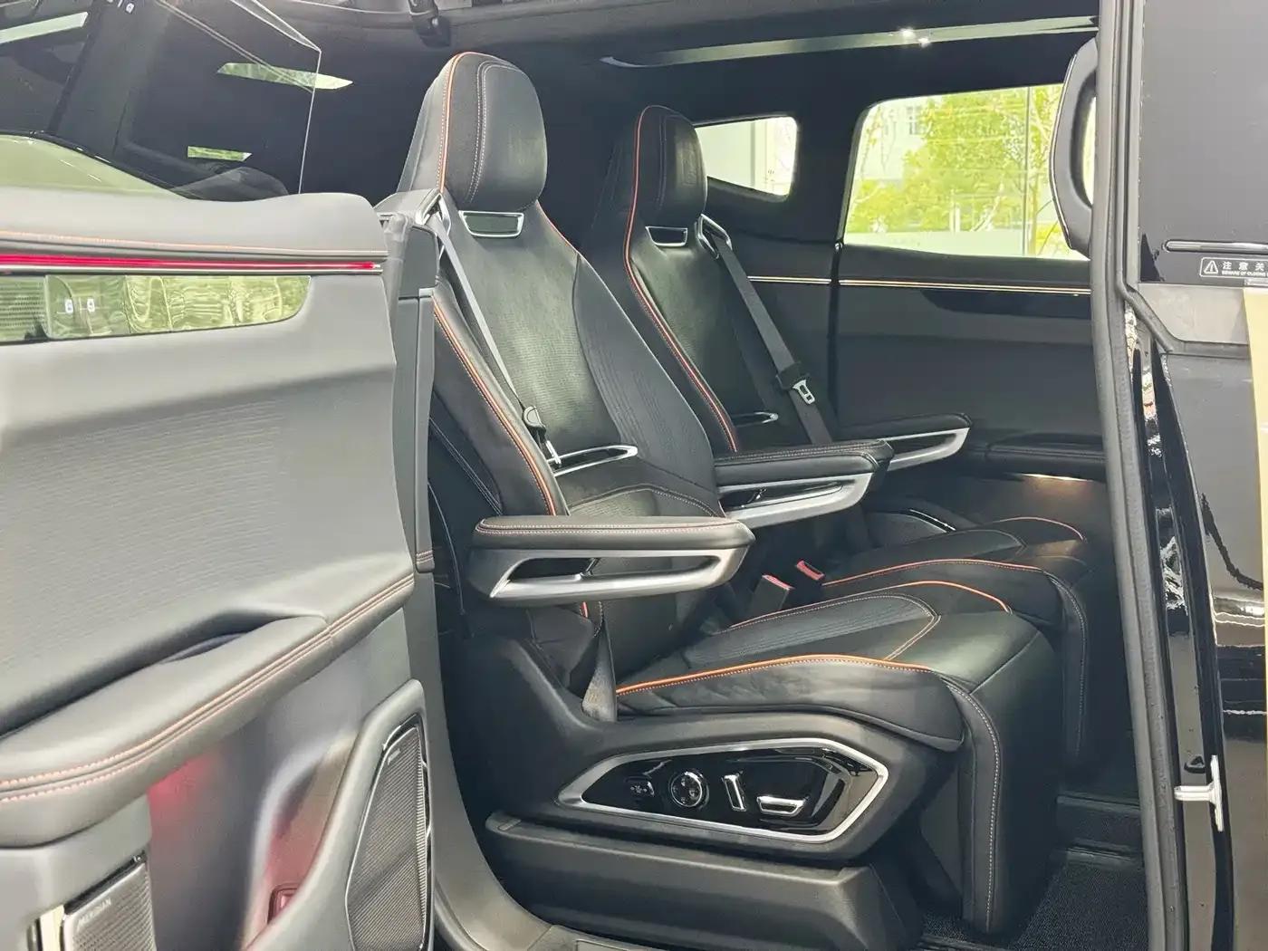 HiPhi X 2021 Flagship Edition 6-seater — миниатюра 8