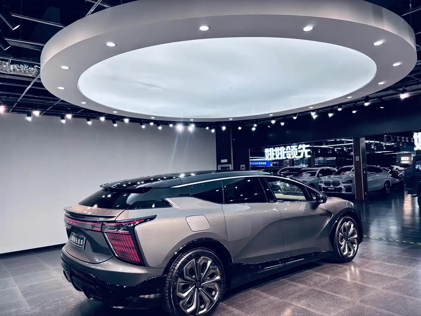 HiPhi X 2021 Founder Edition 6-seater — миниатюра 3