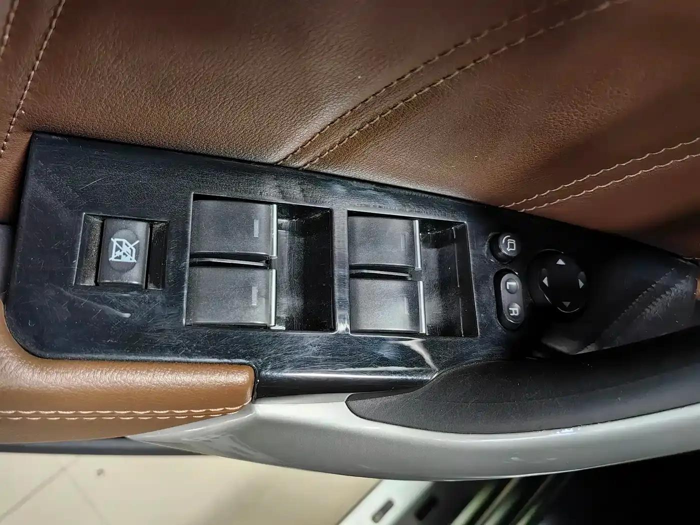Haval H9 2016 2.0T 4WD Luxury 7-seater — миниатюра 15