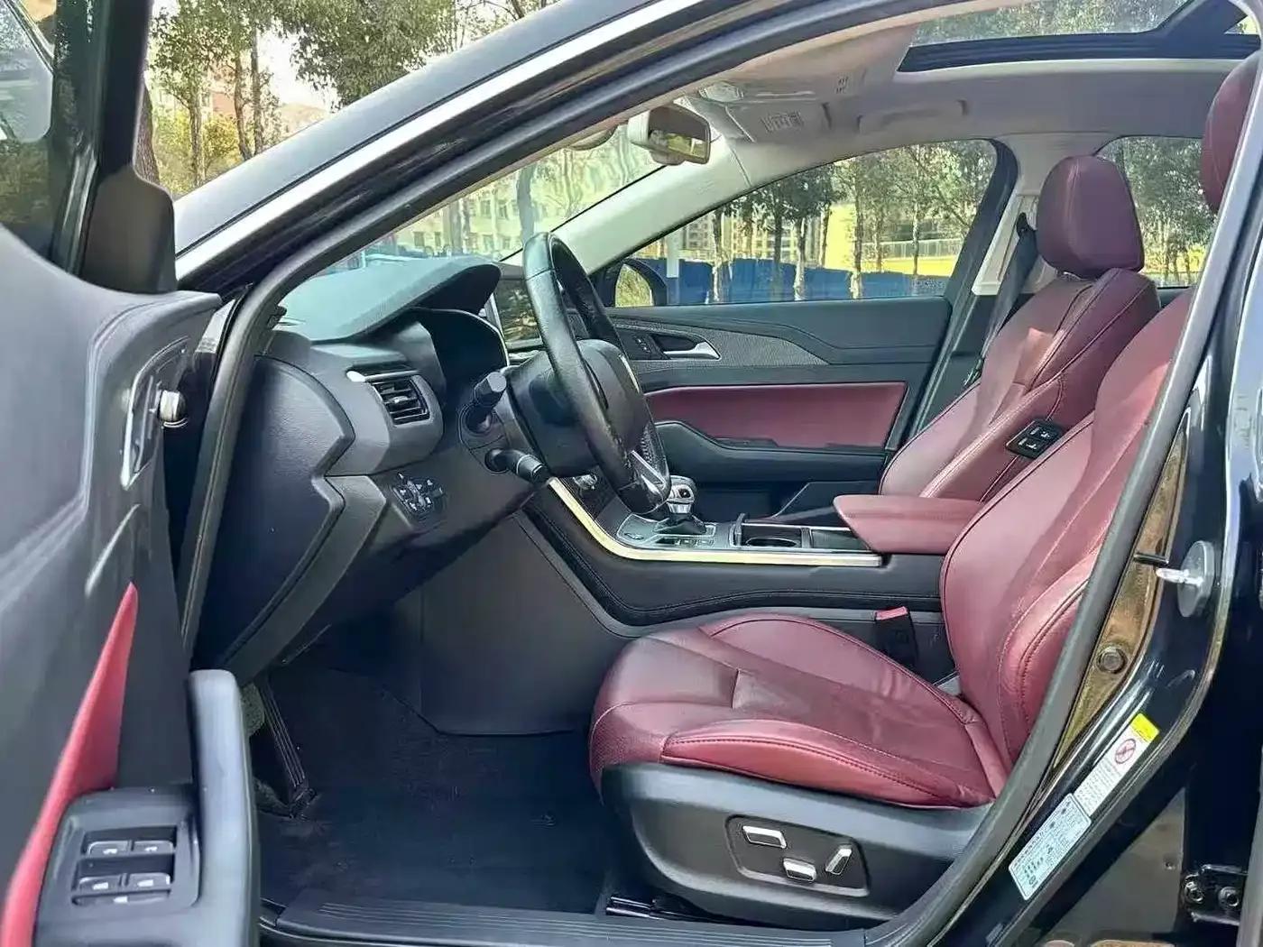 Hongqi H5 2022 Classic 1.8T Automatic Intelligent Flagship Edition — миниатюра 7