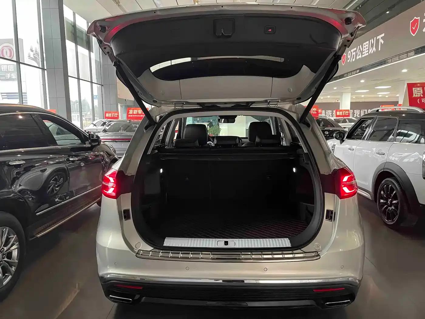Hongqi HS5 2022 Facelift 2.0T Intelligent Flagship Edition — миниатюра 17
