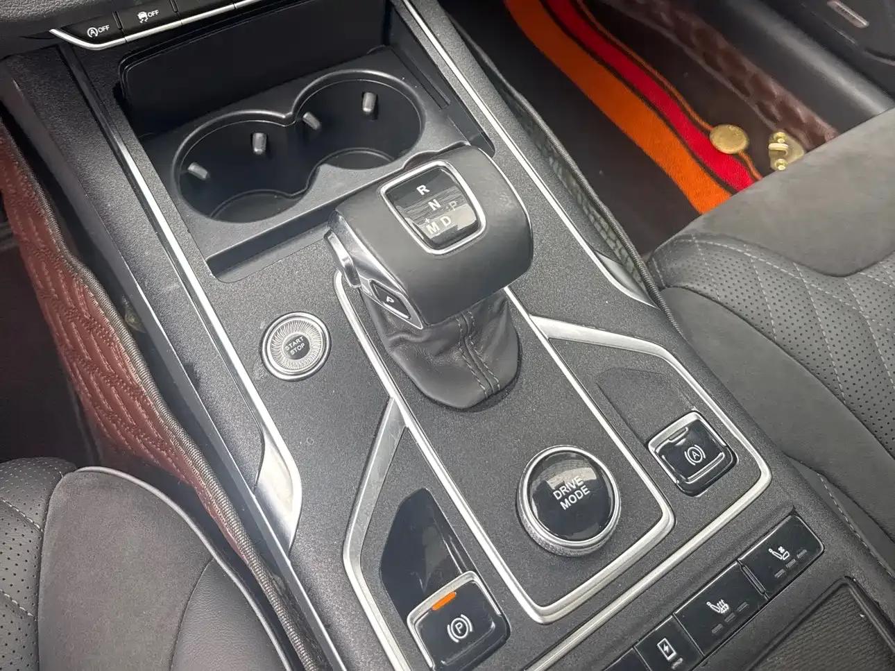Hongqi HS5 2019 2.0T Intelligent Flagship Edition — миниатюра 15