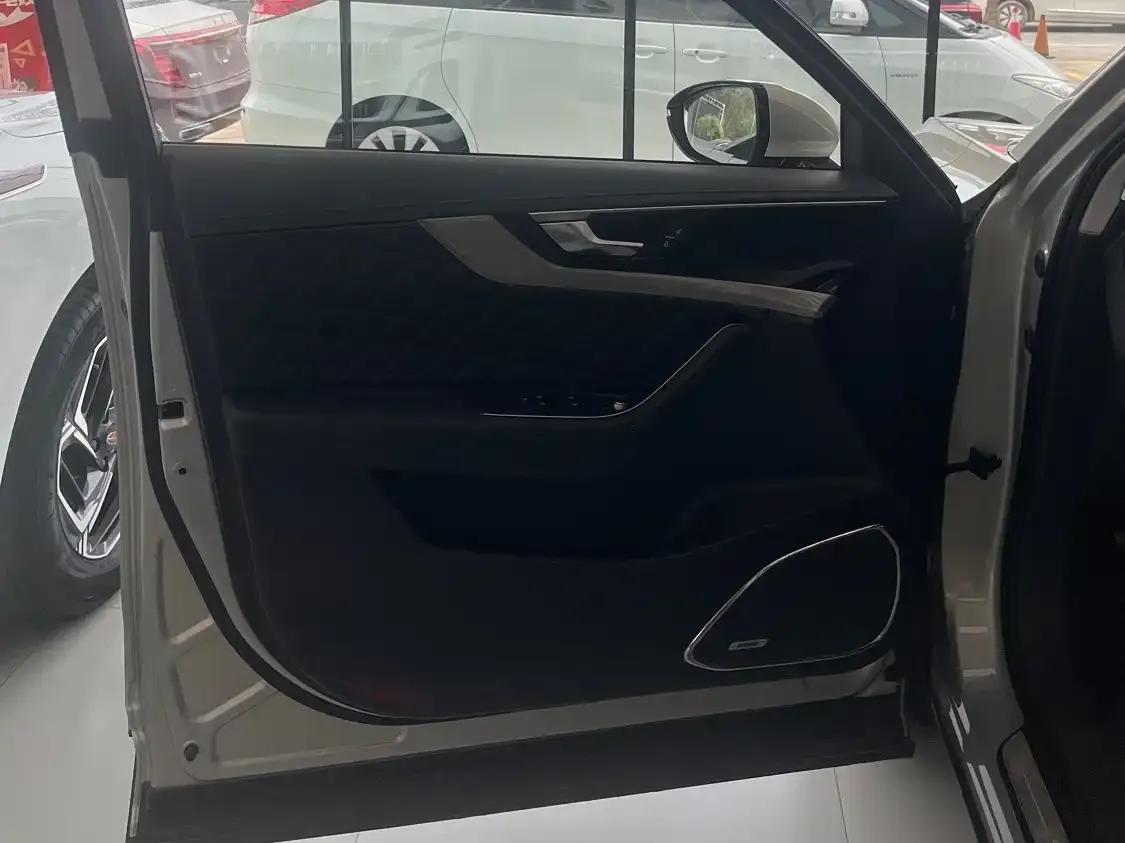 Hongqi HS5 2019 2.0T Intelligent Flagship Enjoy 4WD Edition — миниатюра 15