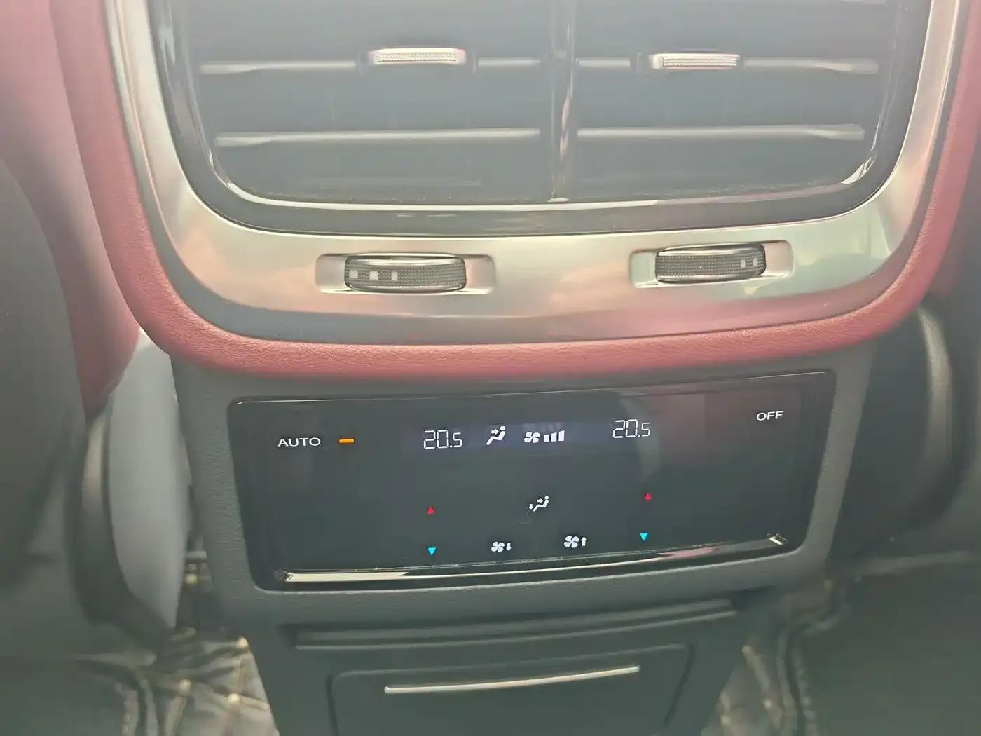 Hongqi E-HS9 2022 Model 690km Flagship Edition (Six Seats) — миниатюра 8