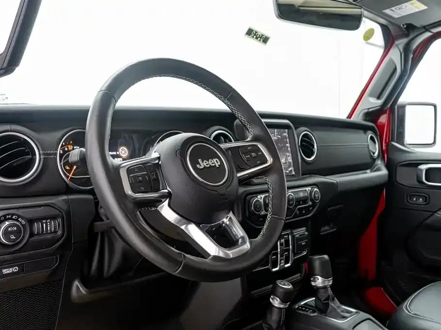 Gladiator 2022 3.6L First Edition — миниатюра 19