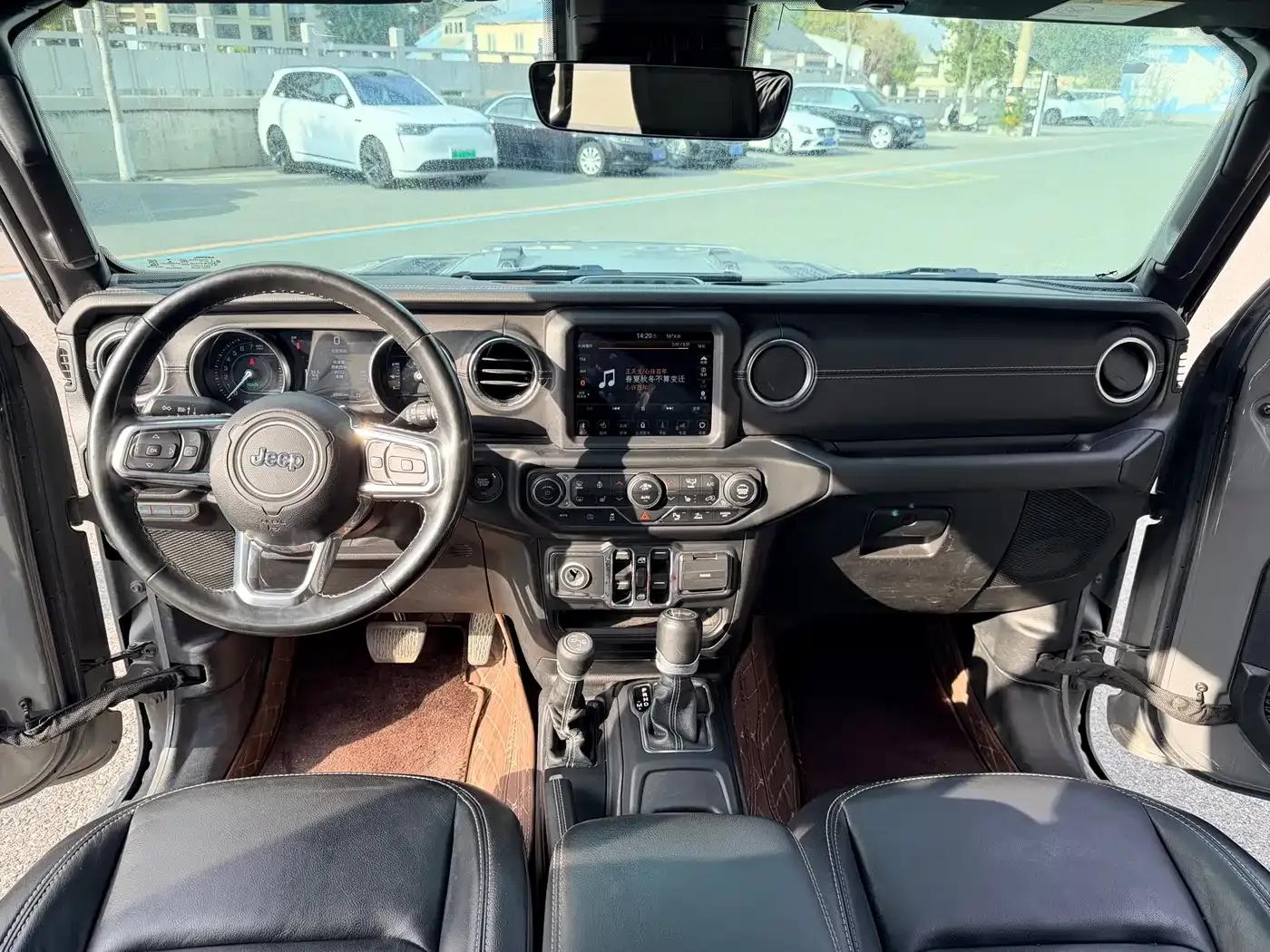 Jeep Wrangler New Energy 2021 Model 4-Door 2.0T 4xe Sahara — миниатюра 4