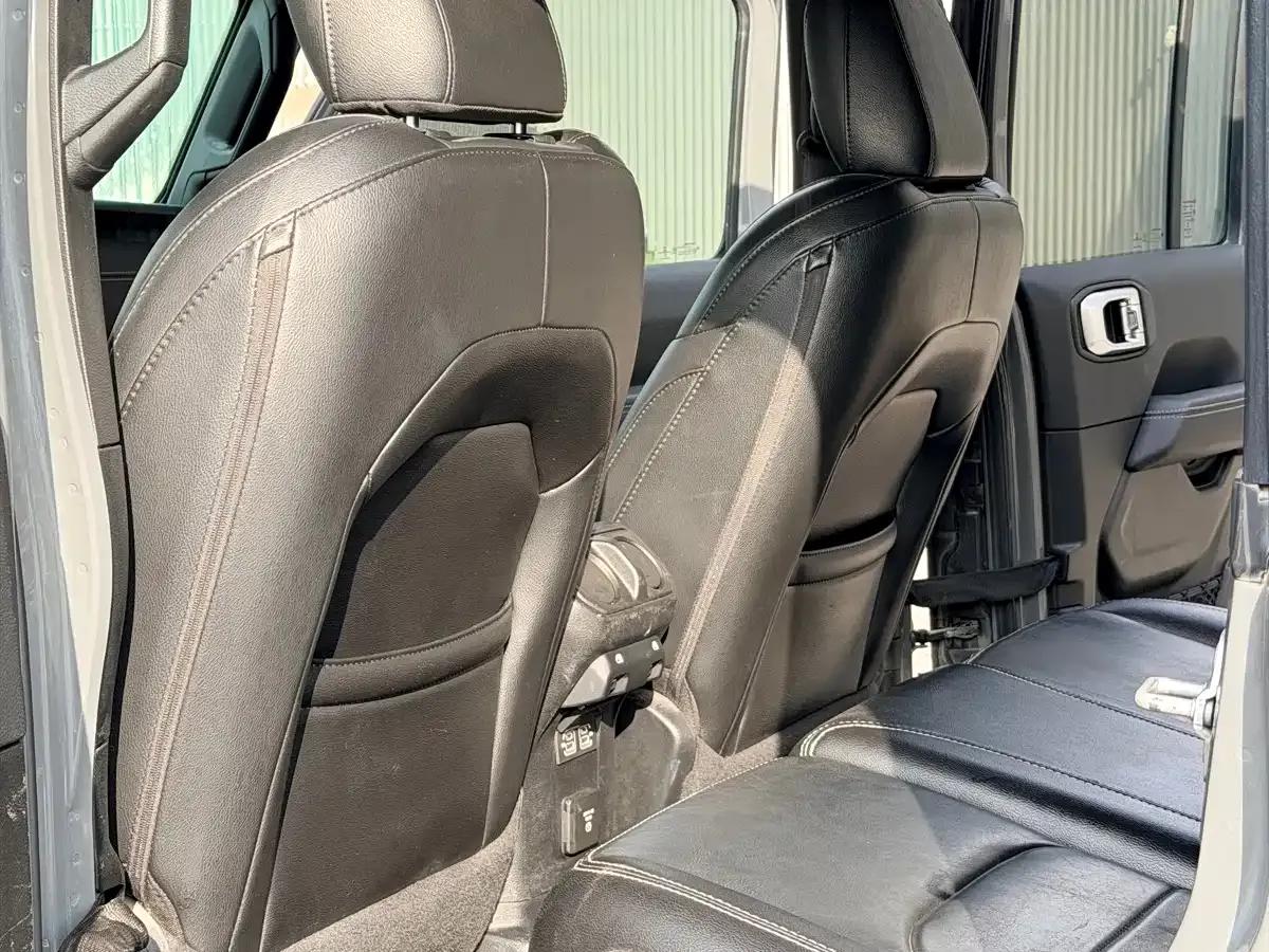 Jeep Wrangler New Energy 2021 Model 4-Door 2.0T 4xe Sahara — миниатюра 7