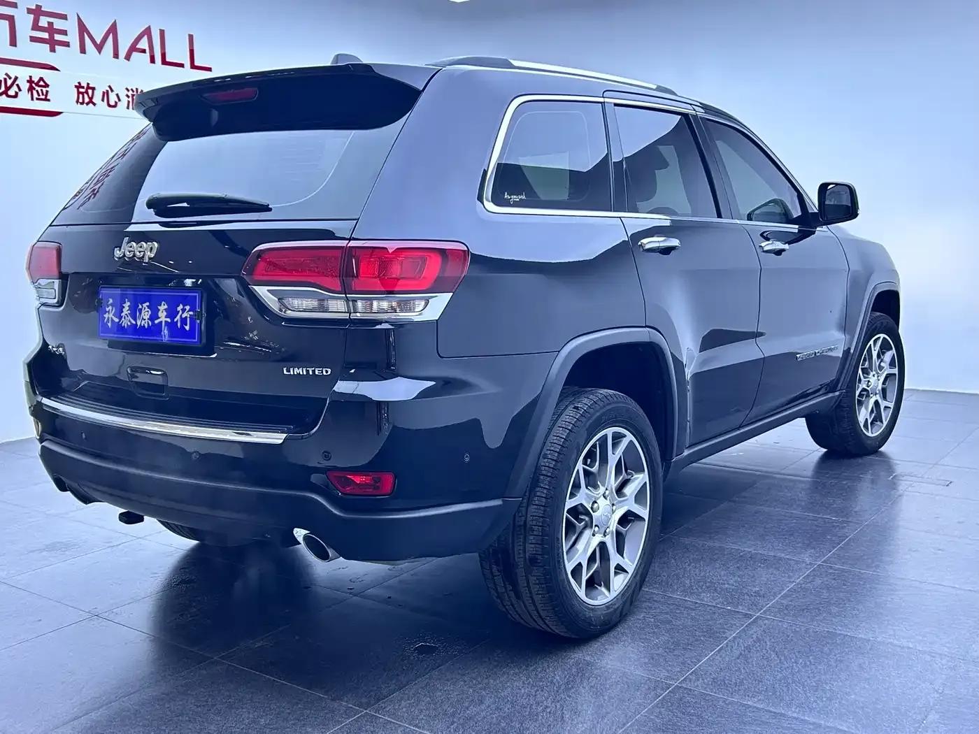 2021 Jeep Grand Cherokee (Imported) 3.0L 80th Anniversary Edition — миниатюра 5