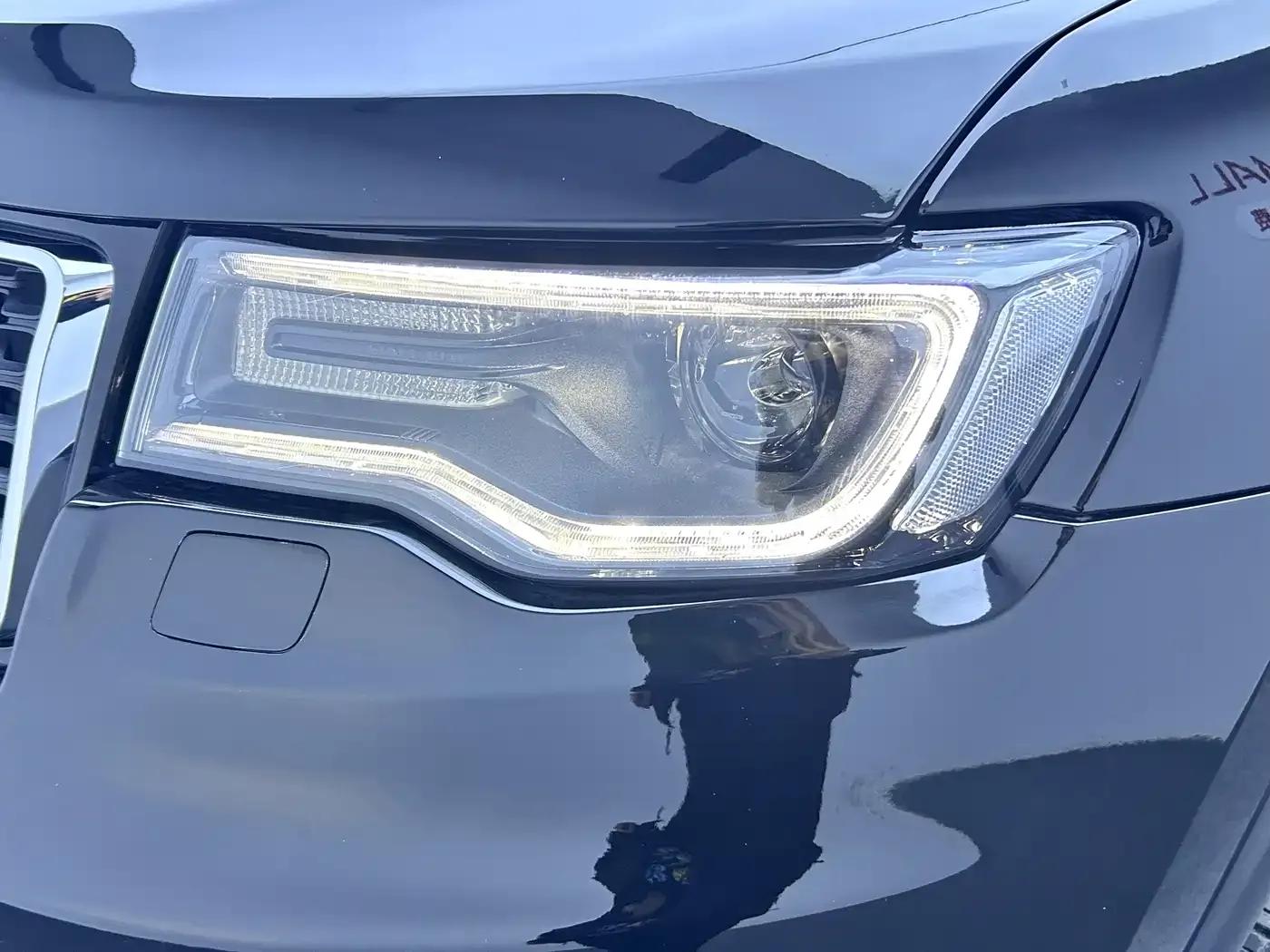 2021 Jeep Grand Cherokee (Imported) 3.0L 80th Anniversary Edition — миниатюра 7