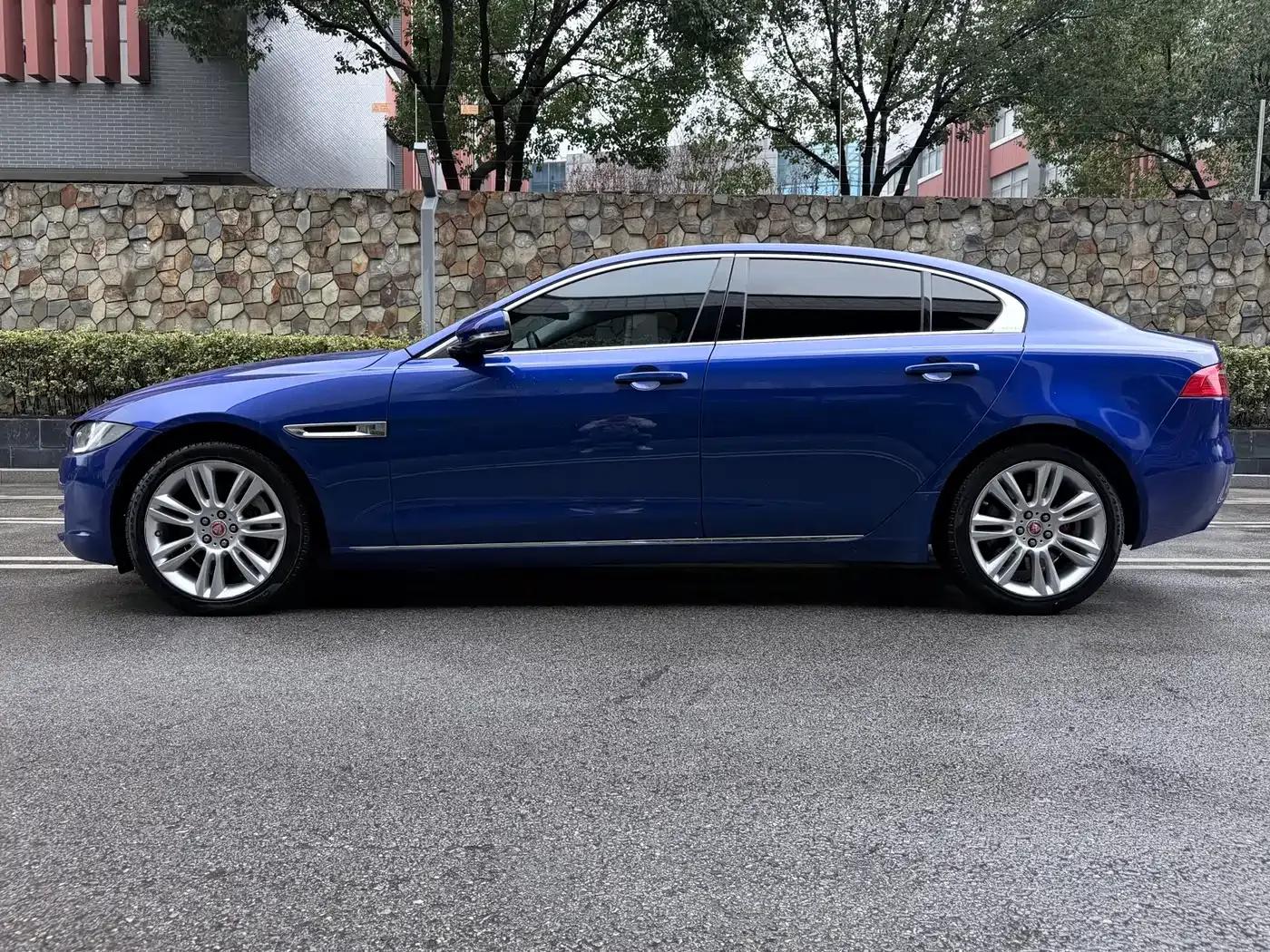 Jaguar XEL 2019 2.0T 200PS Premium Edition — миниатюра 5