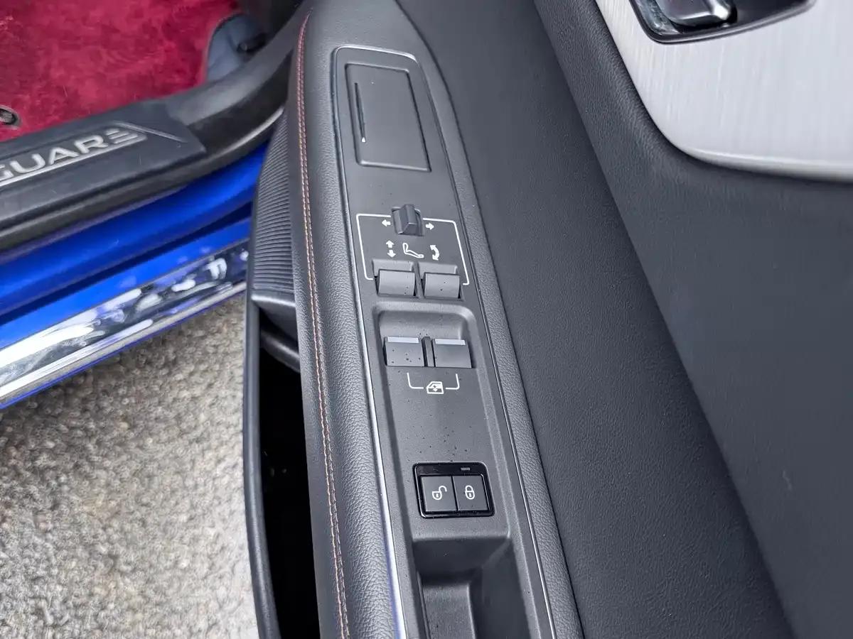 Jaguar XEL 2019 2.0T 200PS Premium Edition — миниатюра 10