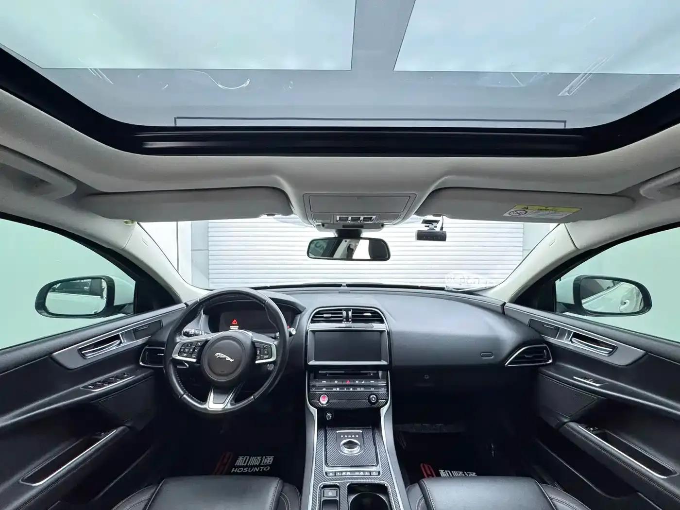Jaguar XEL 2018 2.0T 200PS Premium Edition — миниатюра 5
