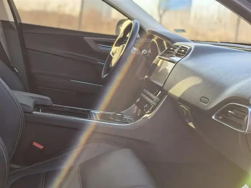 2018 Jaguar XEL 2.0T 200PS Luxury Edition — миниатюра 16