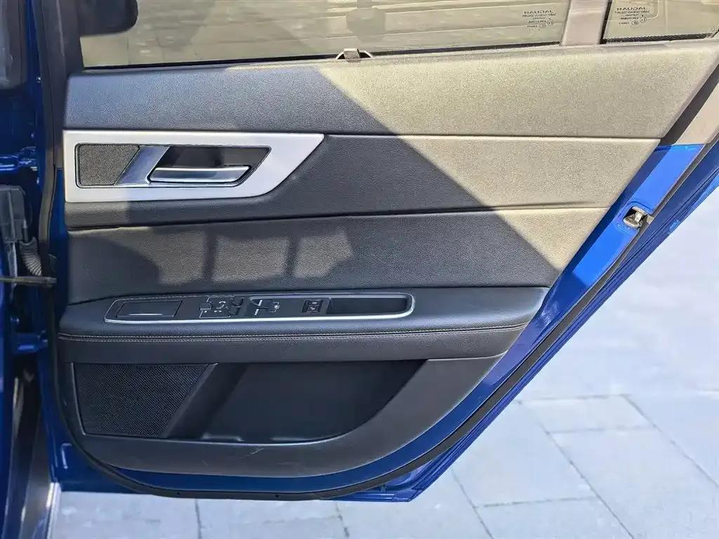 2018 Jaguar XEL 2.0T 200PS Luxury Edition — миниатюра 19