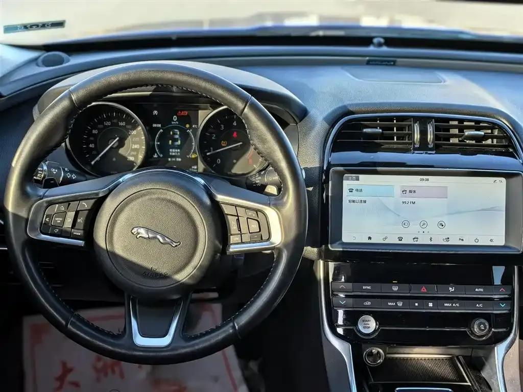 2018 Jaguar XEL 2.0T 200PS Luxury Edition — миниатюра 23
