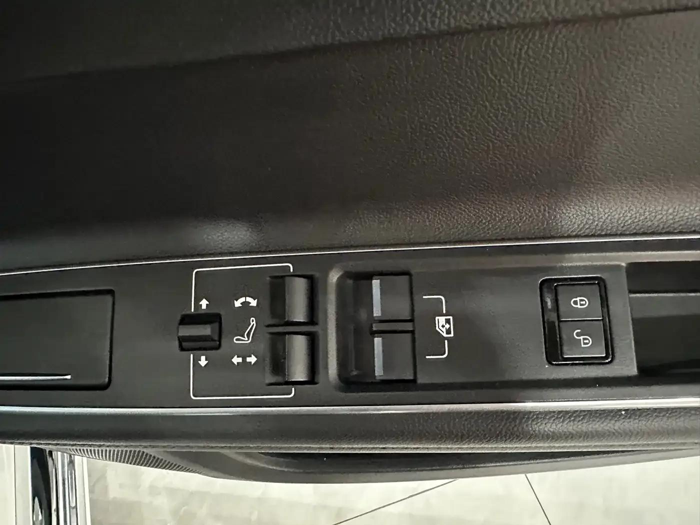 2018 Jaguar XFL 2.0T 200PS Elite Edition — миниатюра 10