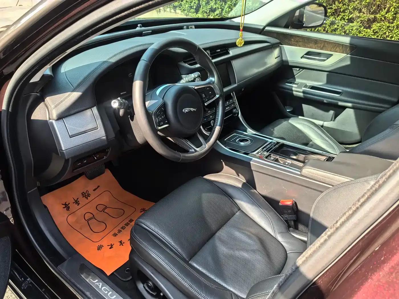 2020 Jaguar XFL 2.0T P250 2WD Luxury Edition — миниатюра 6