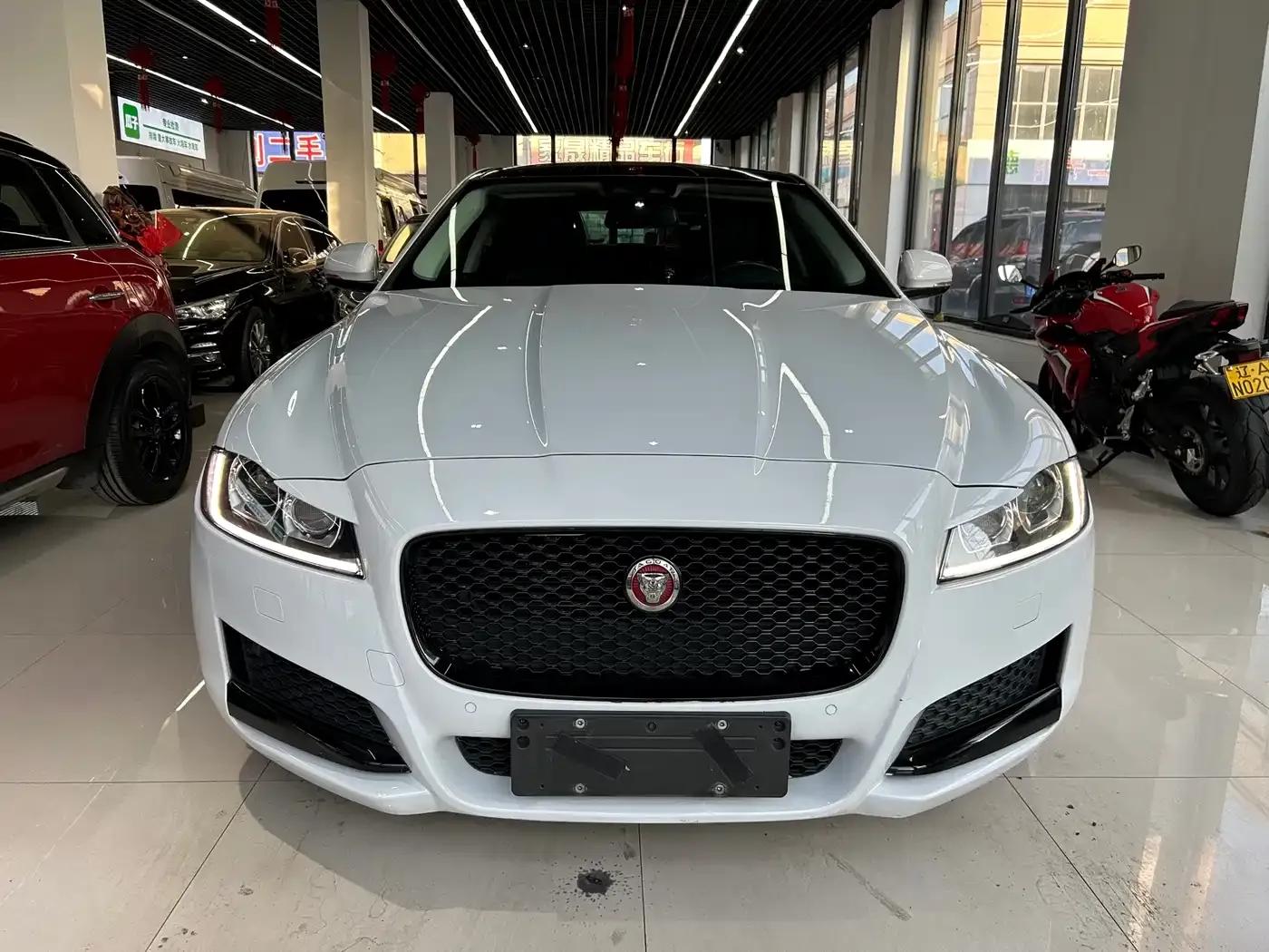 2020 Jaguar XFL 2.0T P200 2WD Racing Flag Edition — миниатюра 2
