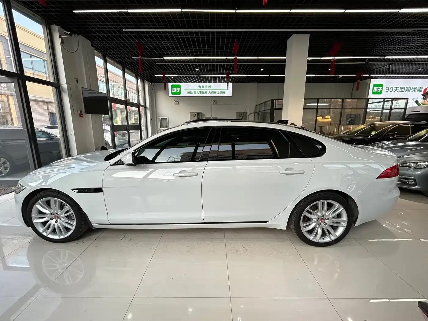 2020 Jaguar XFL 2.0T P200 2WD Racing Flag Edition — миниатюра 4